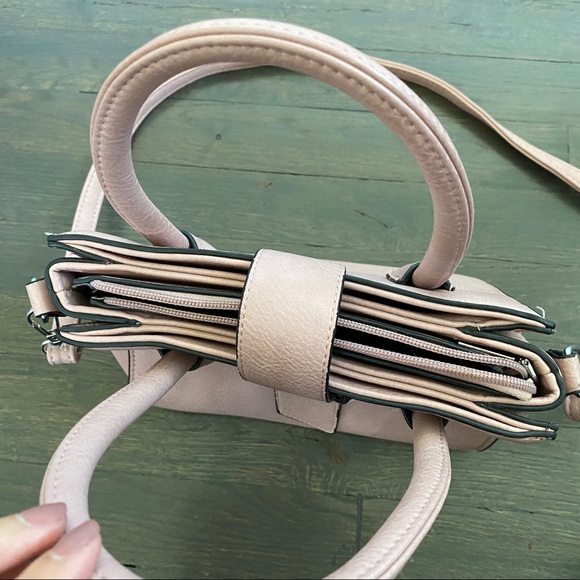 | PURSE | - Picture 3 of 7